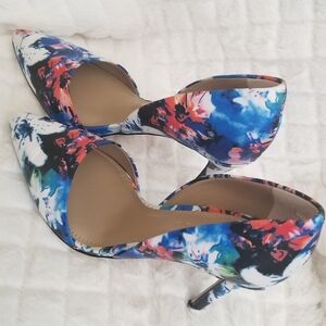 Saks Fifth Avenue Floral High Heals 6 M